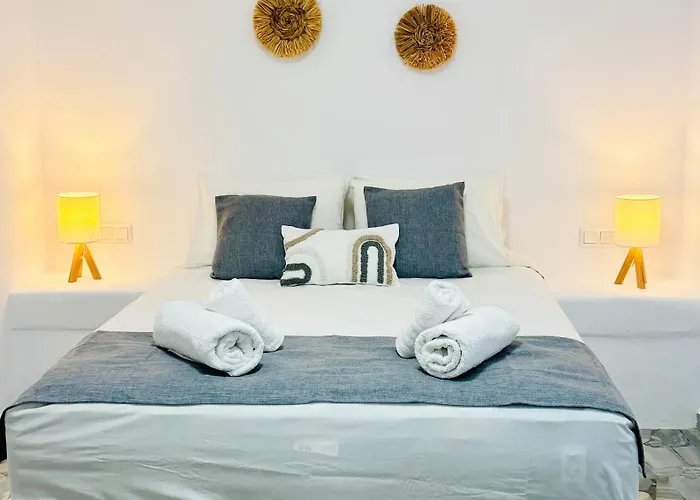 Danae's Cycladic House * Alikí